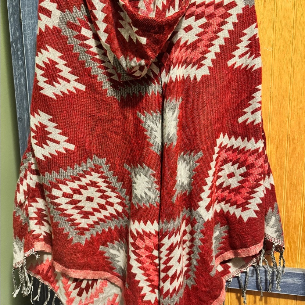 Red Geometric Aztec Pattern Poncho - Picture 4 of 4